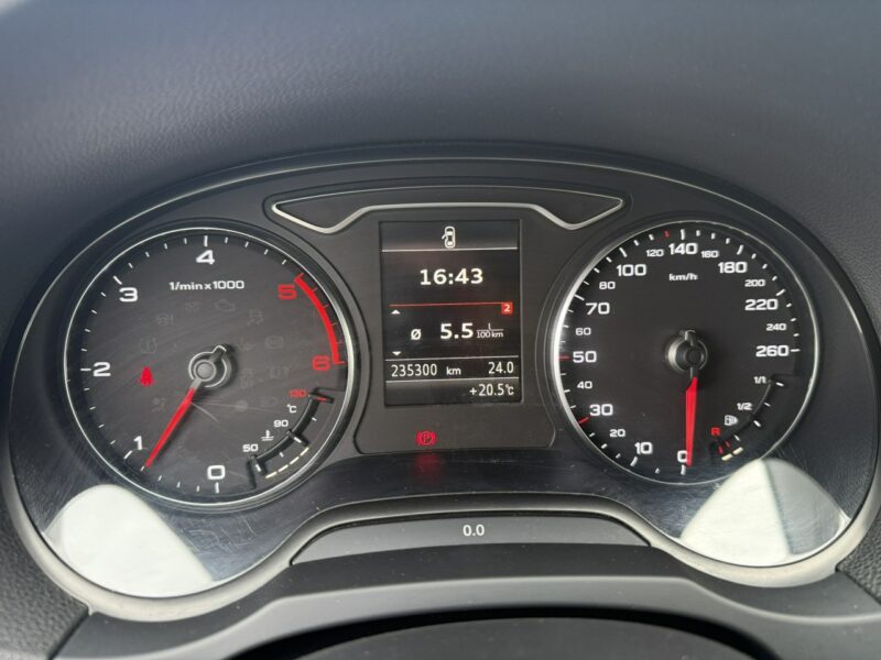 Audi A3 2.0TDI 150KM Manual Sedan BiXenon Duża Navi Kubełki PDC Super Stan 8V (2012-)