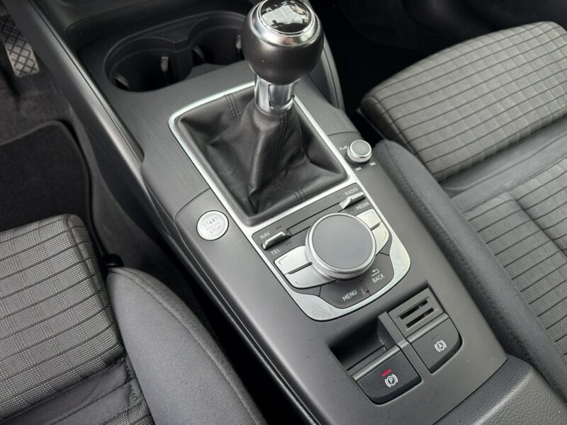 Audi A3 2.0TDI 150KM Manual Sedan BiXenon Duża Navi Kubełki PDC Super Stan 8V (2012-)