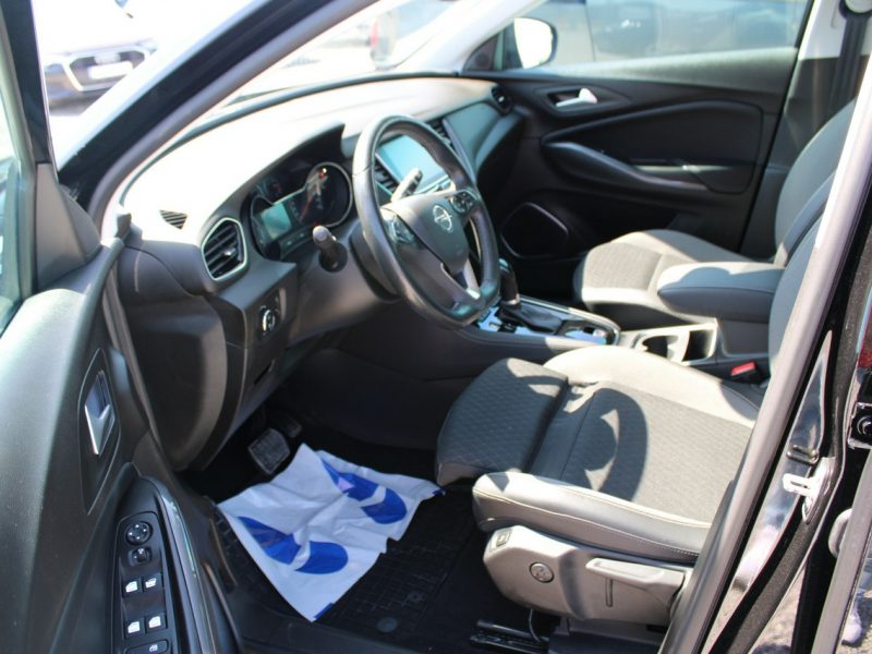 Opel Grandland X 1.6 Turbo Elegance Bussines Pack Automat