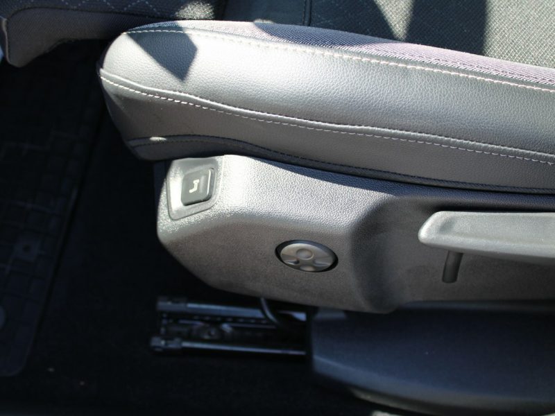 Opel Grandland X 1.6 Turbo Elegance Bussines Pack Automat