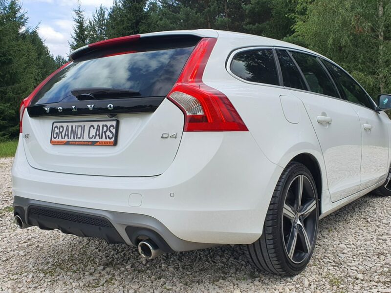 Volvo V60 2.0 D4 190KM # rDesign # Automat # NAVI # BiXenon # Skóra # Alkantara I (2010-2018)