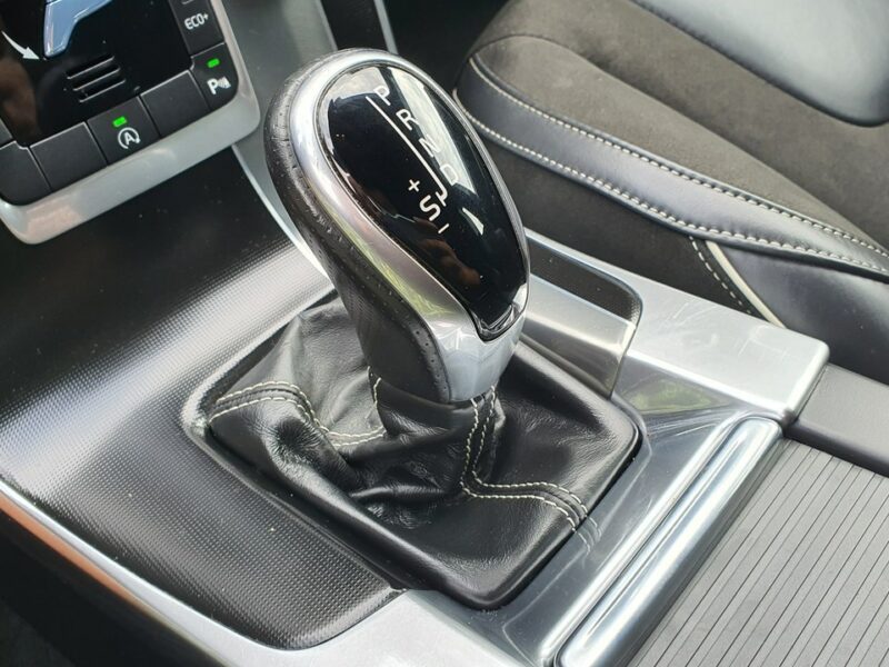 Volvo V60 2.0 D4 190KM # rDesign # Automat # NAVI # BiXenon # Skóra # Alkantara I (2010-2018)