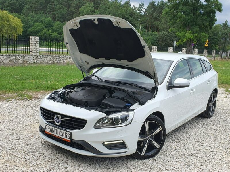 Volvo V60 2.0 D4 190KM # rDesign # Automat # NAVI # BiXenon # Skóra # Alkantara I (2010-2018)