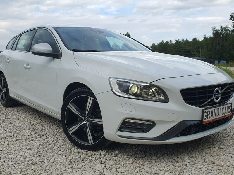 Volvo V60 2.0 D4 190KM # rDesign # Automat # NAVI # BiXenon # Skóra # Alkantara I (2010-2018)