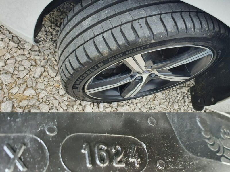 Volvo V60 2.0 D4 190KM # rDesign # Automat # NAVI # BiXenon # Skóra # Alkantara I (2010-2018)