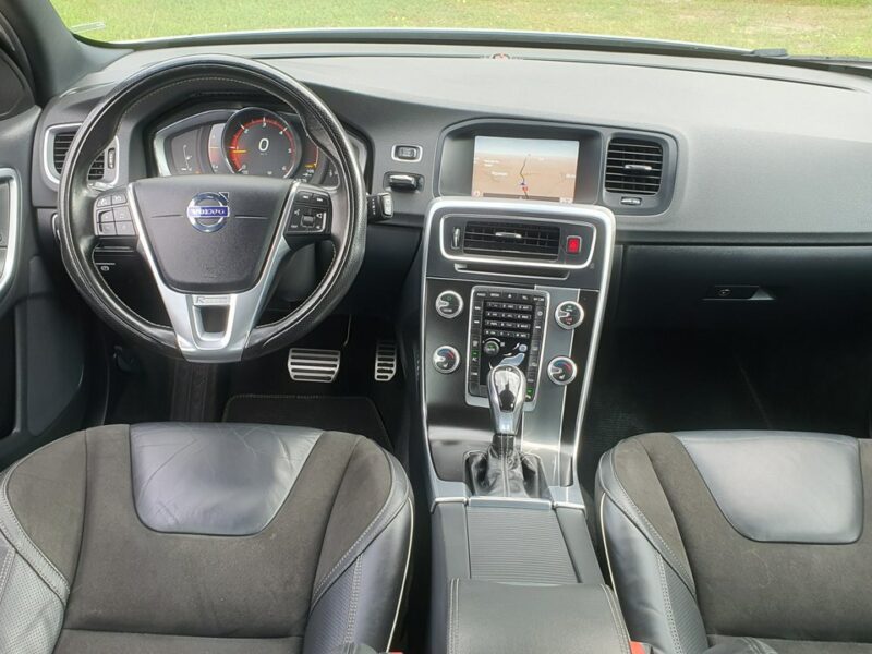 Volvo V60 2.0 D4 190KM # rDesign # Automat # NAVI # BiXenon # Skóra # Alkantara I (2010-2018)