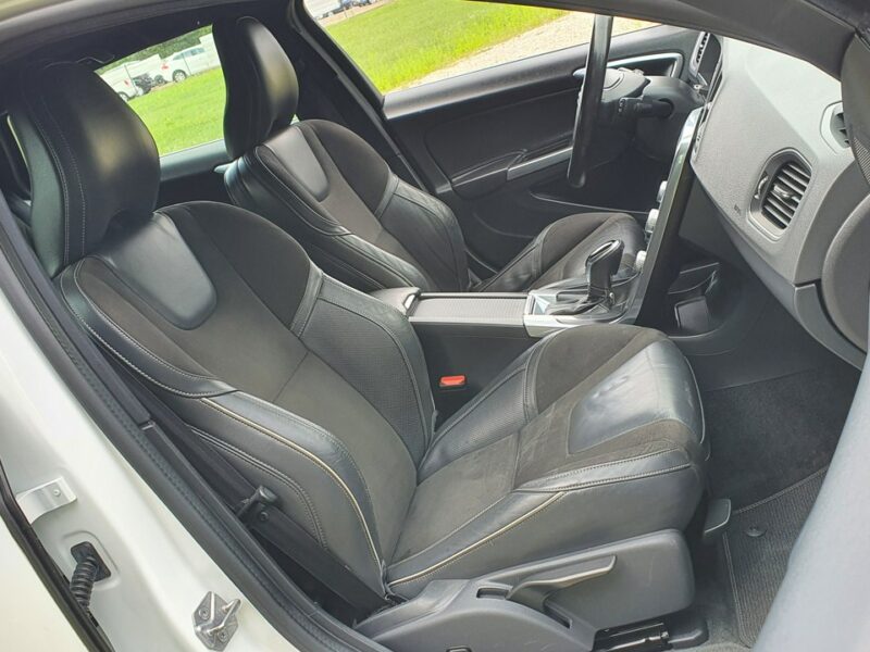 Volvo V60 2.0 D4 190KM # rDesign # Automat # NAVI # BiXenon # Skóra # Alkantara I (2010-2018)