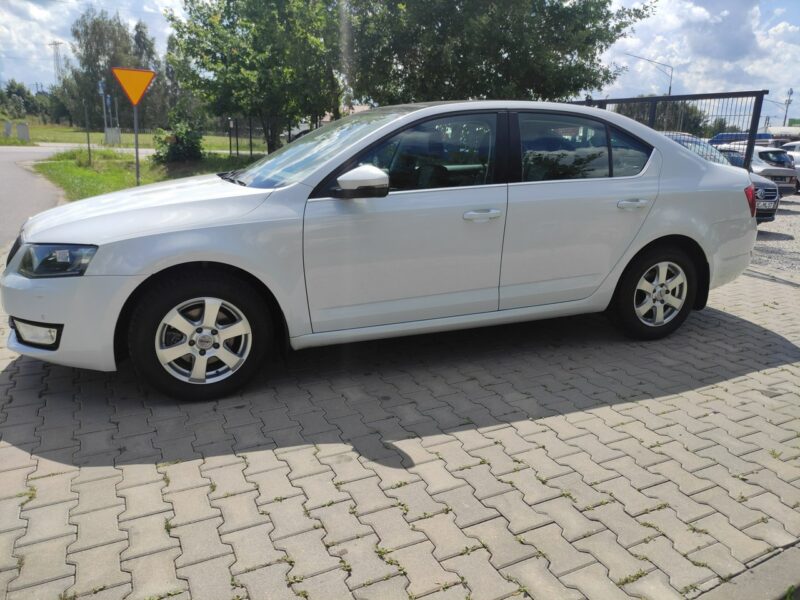 Škoda Octavia Bogate wyposaż. tylko 70tkm. ! 4-cylindry polecam III (2013-)