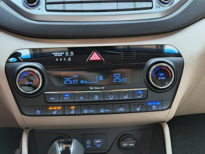 Hyundai Tucson 1.6 177KM Premium 4x4 Automat, Navi,Kamera,MartwePole, Wentyl.Fotele III (2015-2020)