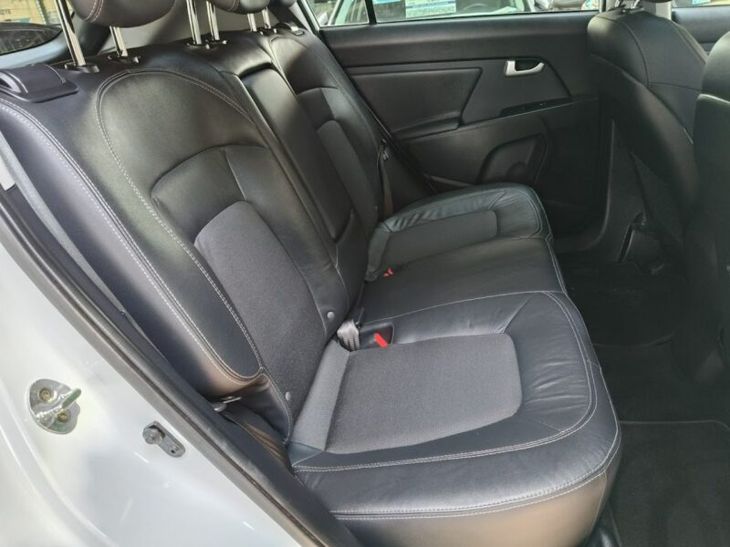 Kia Sportage 2.0 166KM Panorama,Kamera,Hands Free,Navi, Xenon,Grzane Fotele/Kierown III (2010-2015)