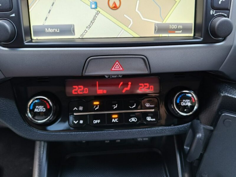Kia Sportage 2.0 166KM Panorama,Kamera,Hands Free,Navi, Xenon,Grzane Fotele/Kierown III (2010-2015)