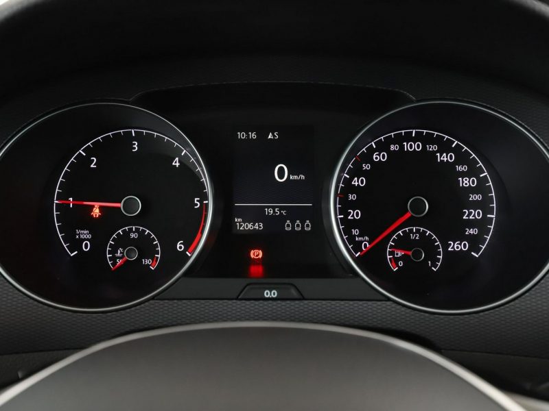 Volkswagen Golf Sportsvan Lounge navi PDC tempomat climatronic grzane fotele I (2014-)