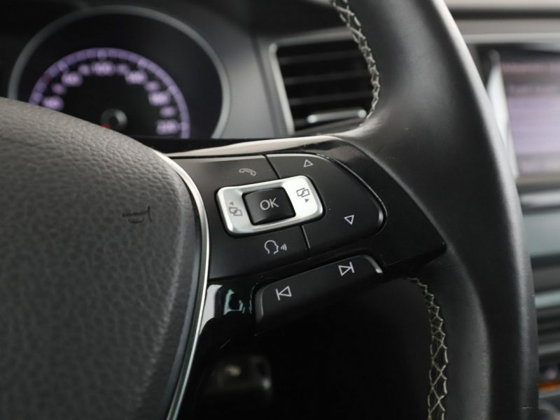 Volkswagen Golf Sportsvan Lounge navi PDC tempomat climatronic grzane fotele I (2014-)