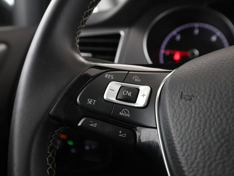 Volkswagen Golf Sportsvan Lounge navi PDC tempomat climatronic grzane fotele I (2014-)