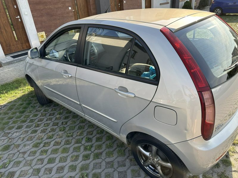 Tata Indica Znikomy przebieg, klimatyzacja, polski salon, drugie koła, isofix, Aux Vista (2008-)