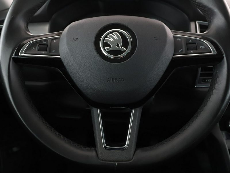 Škoda Kodiaq Ambition navi 7-osob. grzane fotele kamera tempomat Bluetooth I (2016-2024)