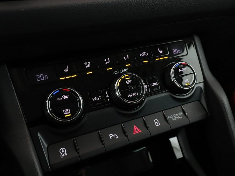 Škoda Kodiaq Ambition navi 7-osob. grzane fotele kamera tempomat Bluetooth I (2016-2024)