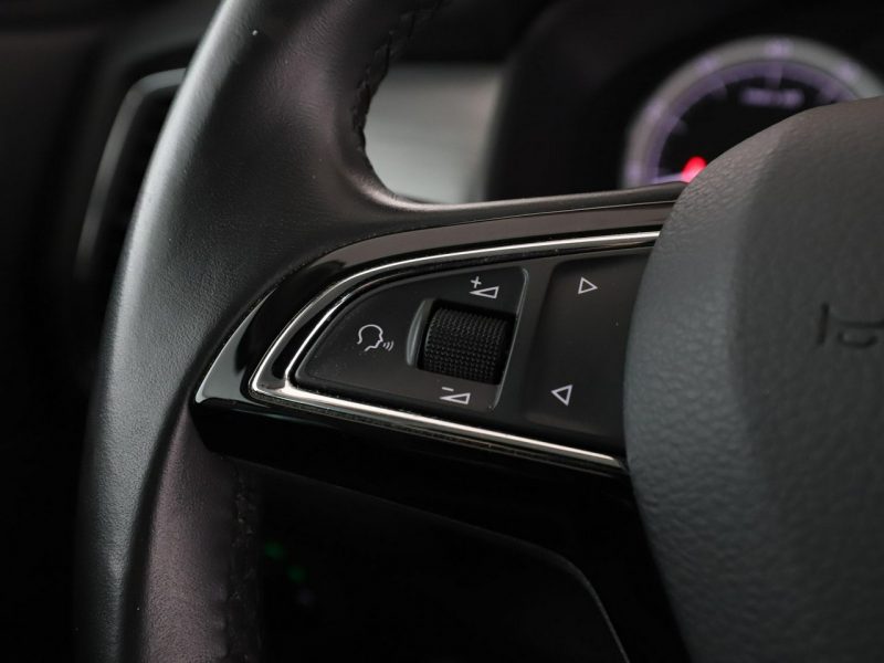 Škoda Kodiaq Ambition navi 7-osob. grzane fotele kamera tempomat Bluetooth I (2016-2024)