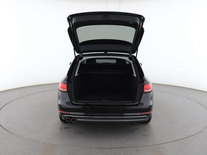 Audi A4 S-tronic skóra/alcantara xenon klima auto (3 strefy)kamera el. fotele B9 (2015-)