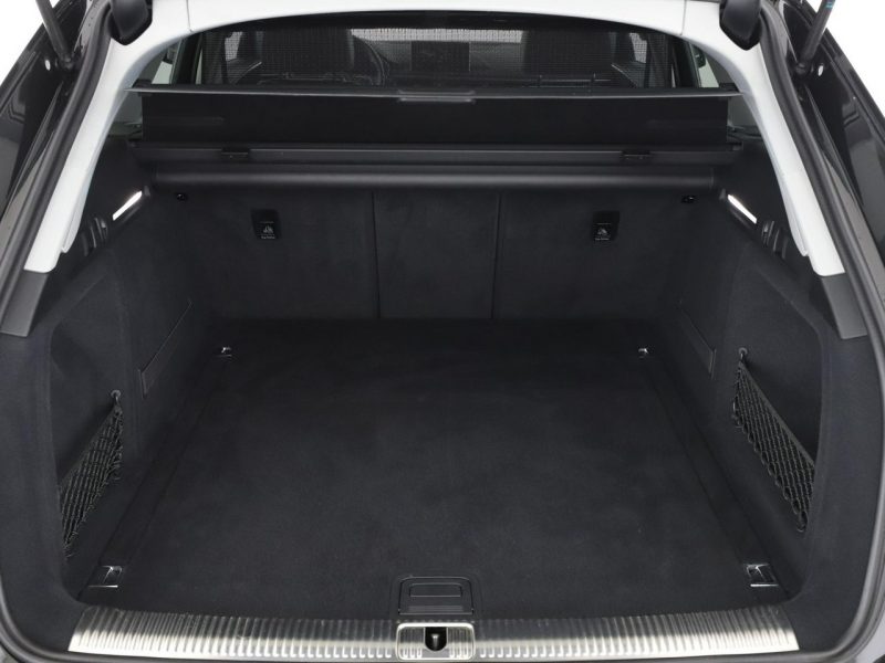 Audi A4 S-tronic skóra/alcantara xenon klima auto (3 strefy)kamera el. fotele B9 (2015-)
