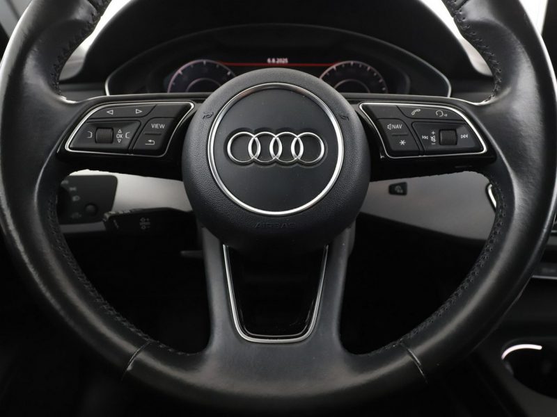 Audi A4 S-tronic skóra/alcantara xenon klima auto (3 strefy)kamera el. fotele B9 (2015-)