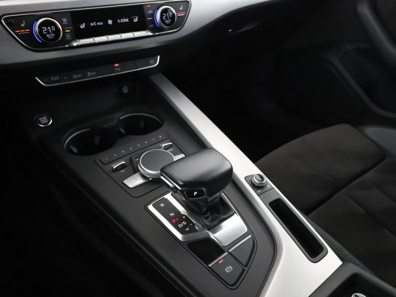 Audi A4 S-tronic skóra/alcantara xenon klima auto (3 strefy)kamera el. fotele B9 (2015-)