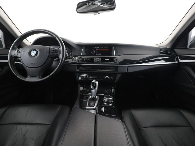 BMW 525 Automat skóra bi-xenon czujniki parkowania el. sterowanie i grzane fot F10 (2009-2017)