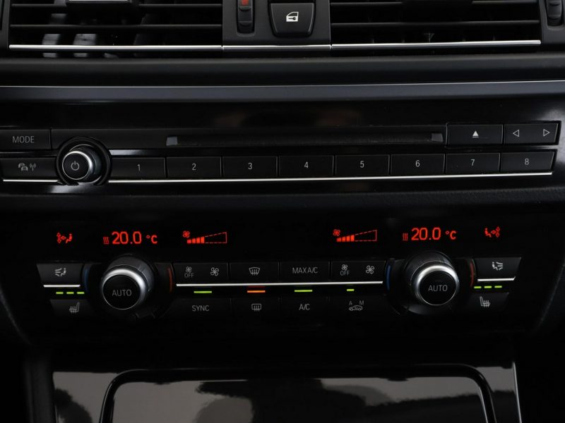 BMW 525 Automat skóra bi-xenon czujniki parkowania el. sterowanie i grzane fot F10 (2009-2017)