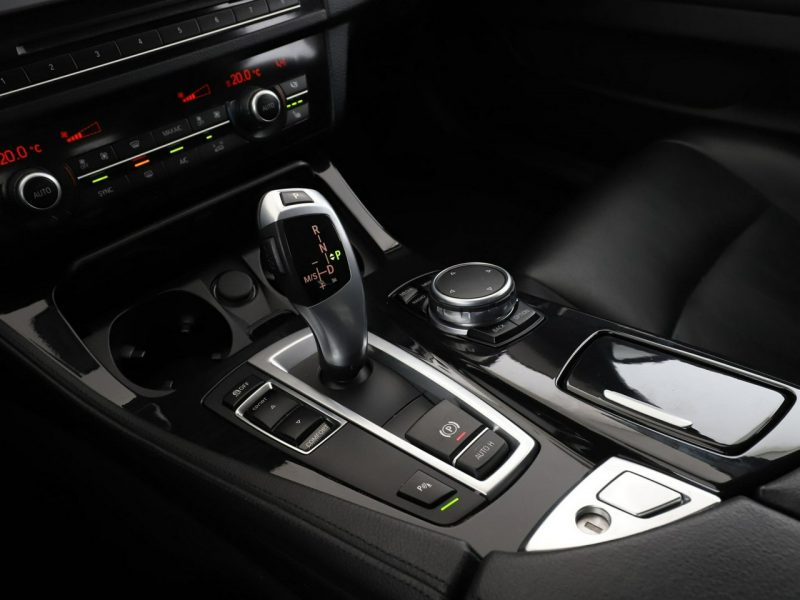 BMW 525 Automat skóra bi-xenon czujniki parkowania el. sterowanie i grzane fot F10 (2009-2017)