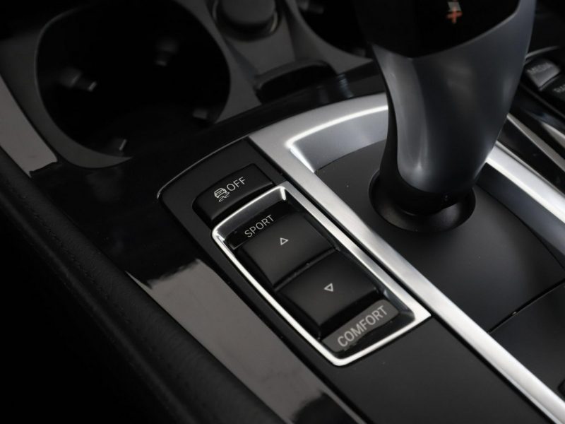 BMW 525 Automat skóra bi-xenon czujniki parkowania el. sterowanie i grzane fot F10 (2009-2017)