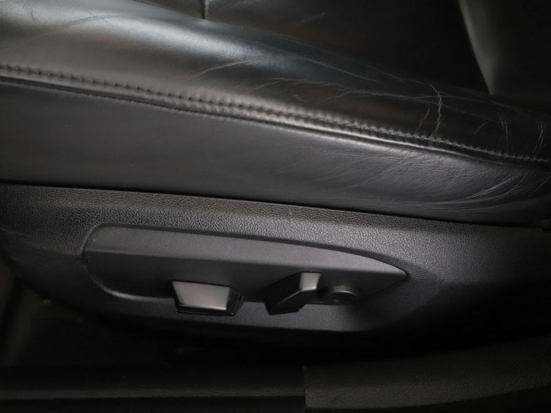 BMW 525 Automat skóra bi-xenon czujniki parkowania el. sterowanie i grzane fot F10 (2009-2017)