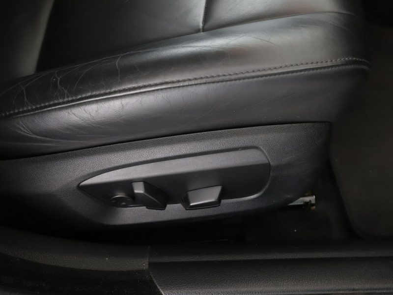 BMW 525 Automat skóra bi-xenon czujniki parkowania el. sterowanie i grzane fot F10 (2009-2017)