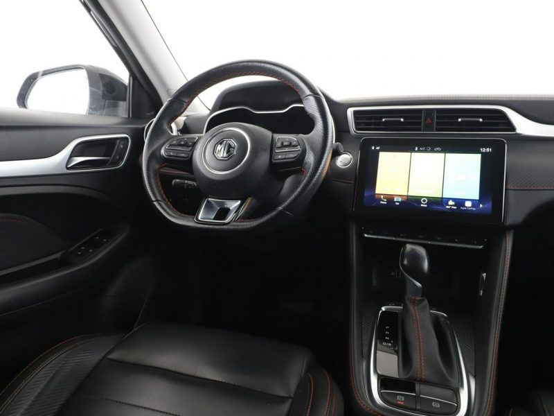 MG ZS 1.0T-GDI Luxury Klimatronik Tempomat Nawigacja Grzane Fotele Kamera360