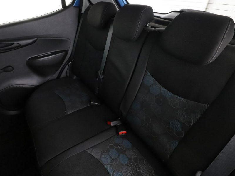 Opel Karl klimatyzacja czujniki parkowania multifunkcja I (2015-)