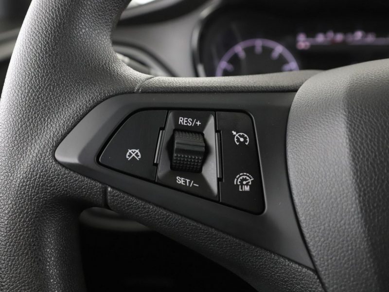 Opel Karl klimatyzacja czujniki parkowania multifunkcja I (2015-)