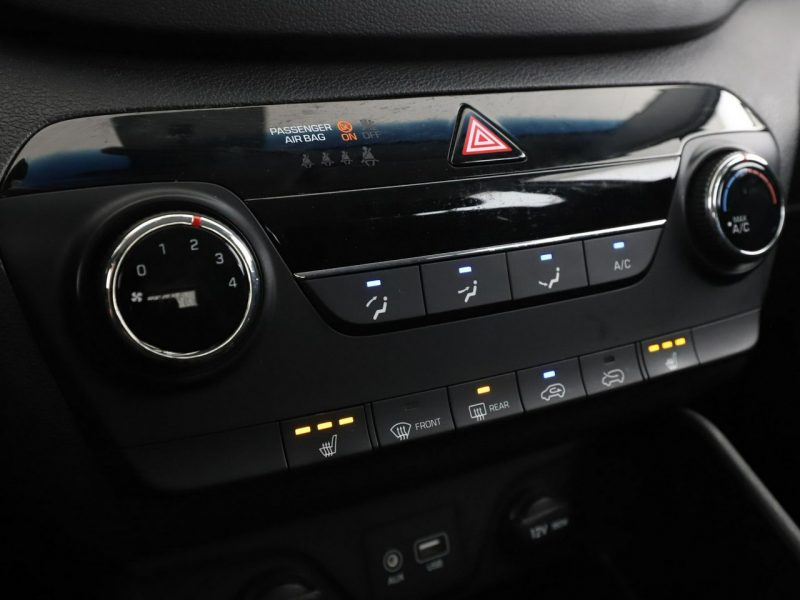 Hyundai Tucson Navi Klimatyzacja El. szyby Bluetooth III (2015-2020)