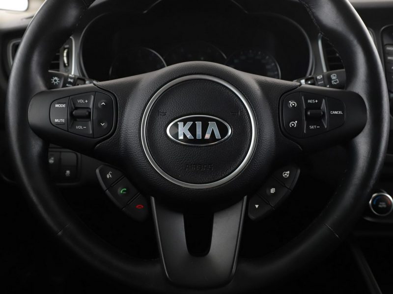 Kia Carens 7 os. navi klima auto kamera i czujniki parkowania grzane fotele i kan IV (2013-)