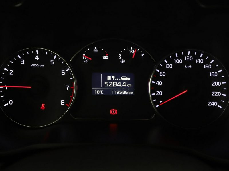 Kia Carens 7 os. navi klima auto kamera i czujniki parkowania grzane fotele i kan IV (2013-)