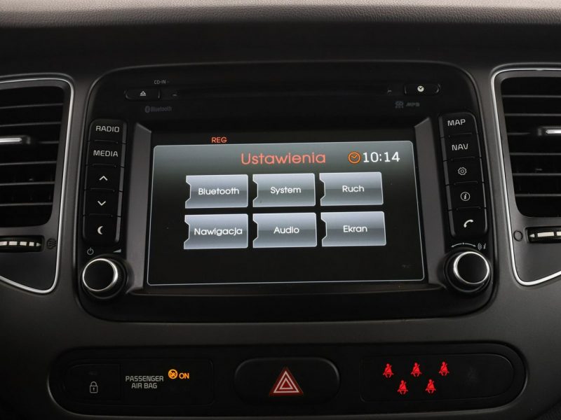 Kia Carens 7 os. navi klima auto kamera i czujniki parkowania grzane fotele i kan IV (2013-)