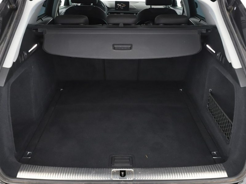 Audi A4 S-tronic xenon navi klima auto panorama czujniki parkowania B9 (2015-)
