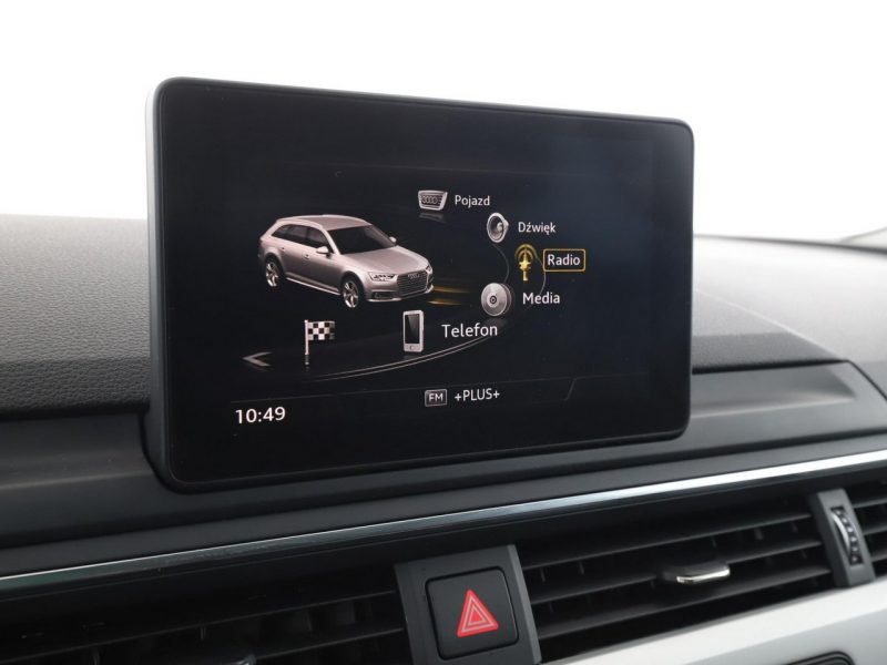 Audi A4 S-tronic xenon navi klima auto panorama czujniki parkowania B9 (2015-)