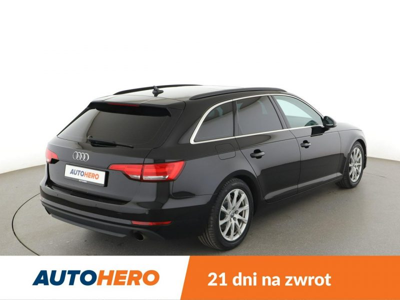 Audi A4 S-tronic xenon navi klima auto panorama czujniki parkowania B9 (2015-)