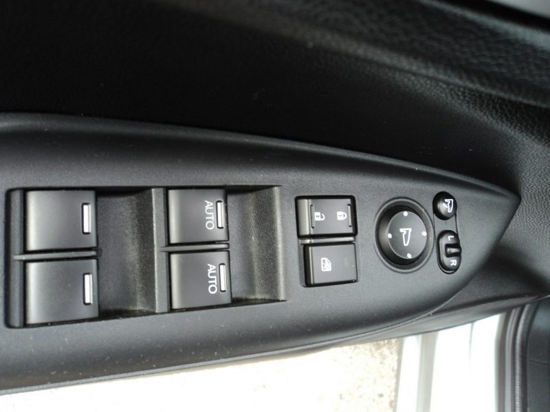 Honda Jazz sprzedam HONDE JAZZ z 2015r 1.4b automat malutki przebieg tylko39tyśkm IV (2013-)