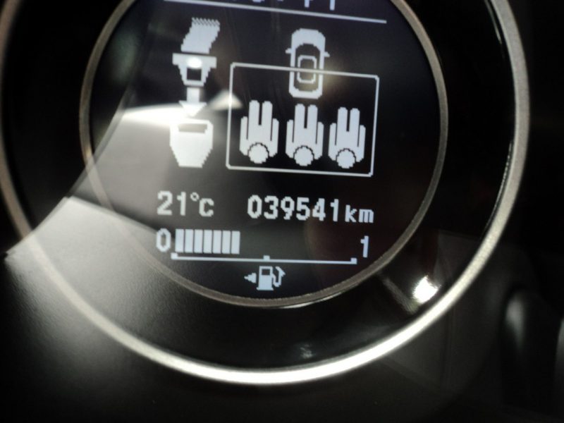 Honda Jazz sprzedam HONDE JAZZ z 2015r 1.4b automat malutki przebieg tylko39tyśkm IV (2013-)