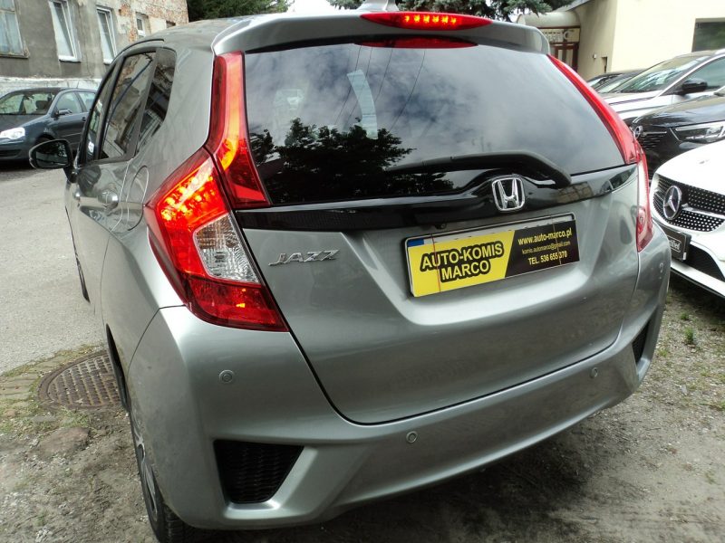 Honda Jazz sprzedam HONDE JAZZ z 2015r 1.4b automat malutki przebieg tylko39tyśkm IV (2013-)