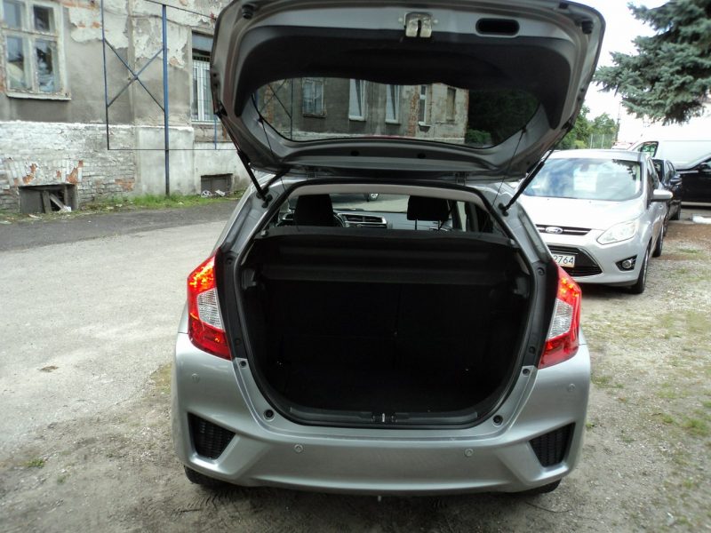 Honda Jazz sprzedam HONDE JAZZ z 2015r 1.4b automat malutki przebieg tylko39tyśkm IV (2013-)