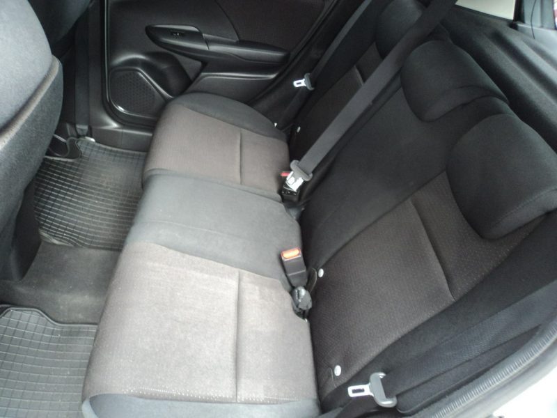 Honda Jazz sprzedam HONDE JAZZ z 2015r 1.4b automat malutki przebieg tylko39tyśkm IV (2013-)
