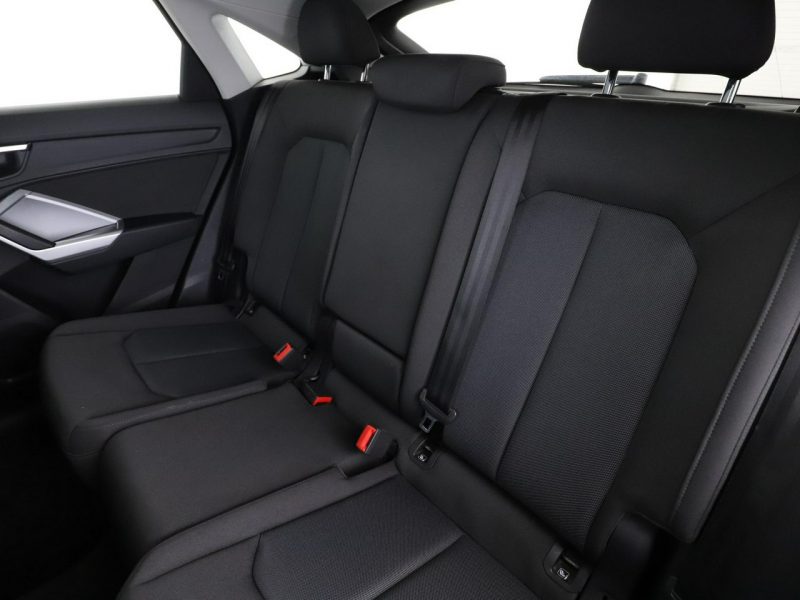 Audi Q3 Sportback PHEV S-Tronic virtual cocpit navi klima auto kamery grzane fotele