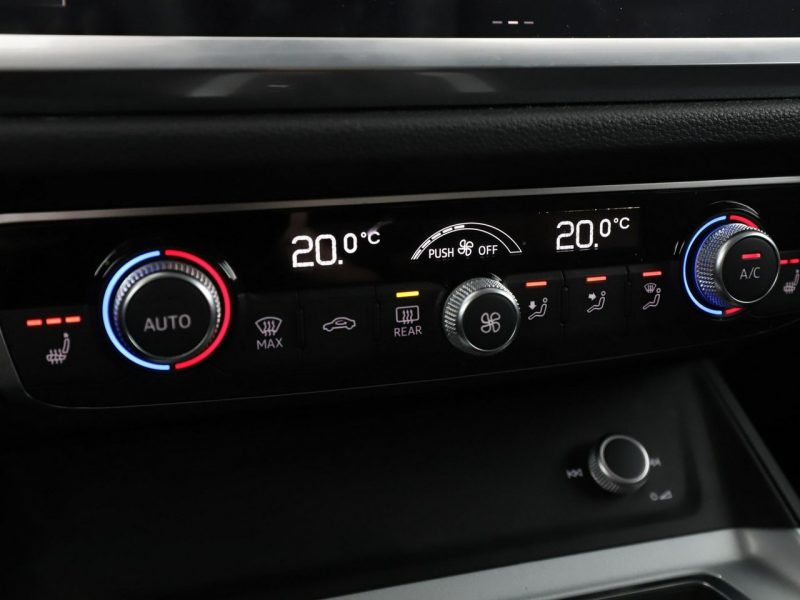 Audi Q3 Sportback PHEV S-Tronic virtual cocpit navi klima auto kamery grzane fotele