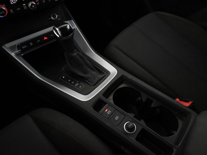 Audi Q3 Sportback PHEV S-Tronic virtual cocpit navi klima auto kamery grzane fotele
